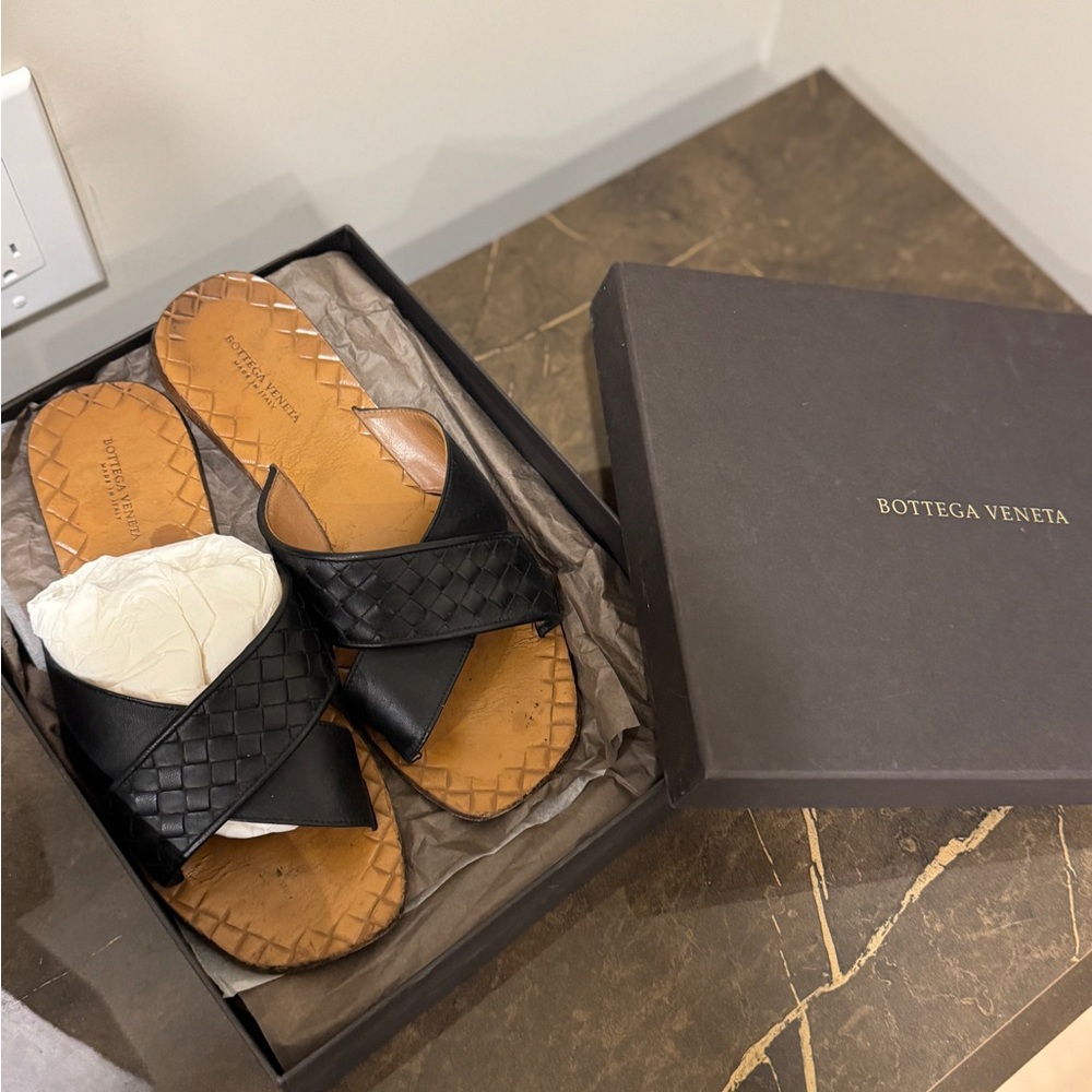 Bottega Veneta Black and Brown Minimalist Sandals